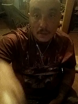 Snapshot of wilsons12 chatting on 06-13-26, 05:27 wilsons12 online show from 06-13-26, 05:27
