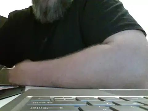 Snapshot of FROL83 chatting on 06-02-26, 04:09 FROL83 online show from 06-02-26, 04:09