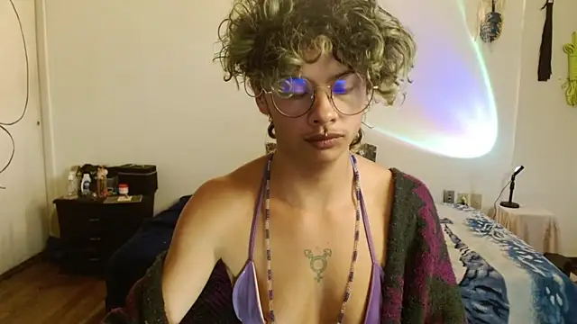 fenixmfx19 online show from 03-05-25, 07:06