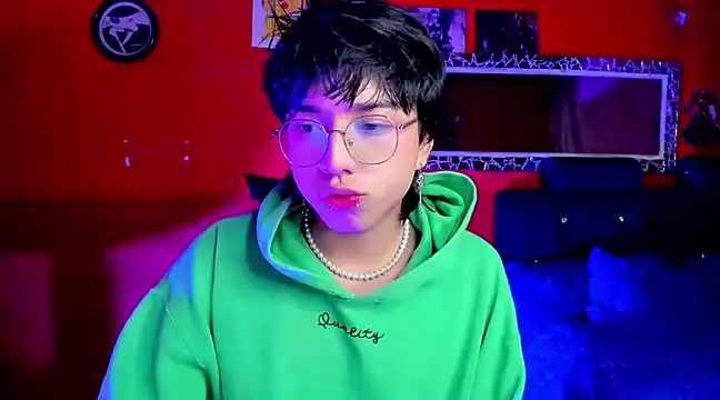 AnggelONfiree online show from 02-15-25, 06:44