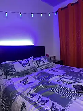 Snapshot of Isa_bel chatting on 12-10-24, 01:32 Isa bel online show from 12-10-24, 01:32