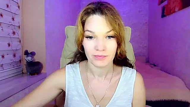 impossibleluna online show from 10-26-25, 04:57