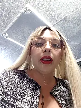 madelaine- online show from 02-25-25, 07:36