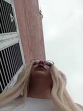 madelaine- online show from 03-08-26, 07:06