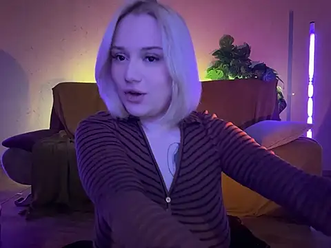 DaisyBooom online show from 05-30-26, 07:00