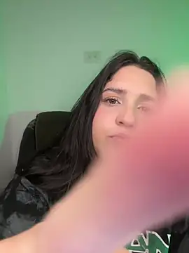Snapshot of valentina_jonnes1 chatting on 05-08-26, 04:29 valentina jonnes1 online show from 05-08-26, 04:29