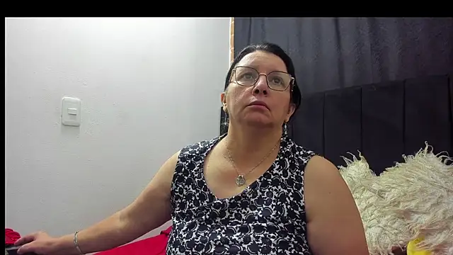 Evaaross 2345 online show from 01-15-26, 11:37