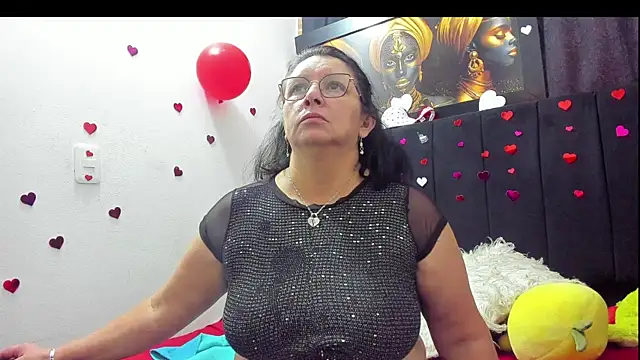 Evaaross 2345 online show from 02-16-26, 02:13