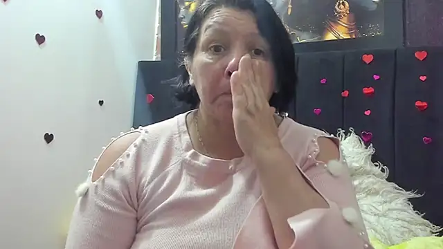 Evaaross 2345 online show from 04-11-26, 01:15