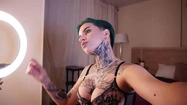 AliceShazaham  online show from 02-07-25, 06:14