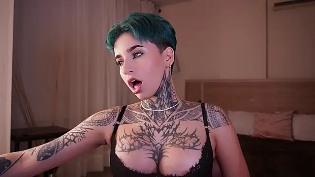 AliceShazaham  online show from 02-09-25, 05:40