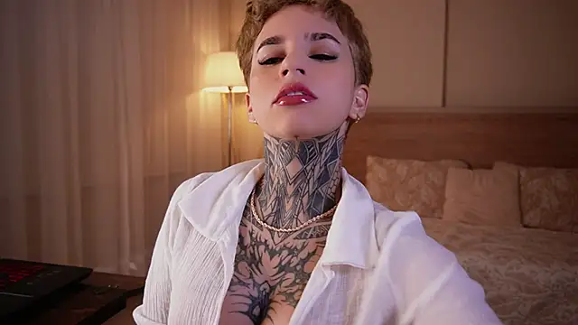 AliceShazaham  online show from 03-04-25, 09:29