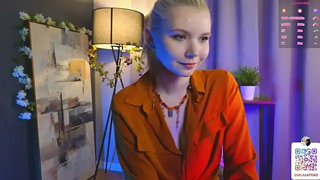 Snapshot of DaisyElmers chatting on 02-03-25, 02:25 DaisyElmers online show from 02-03-25, 02:25