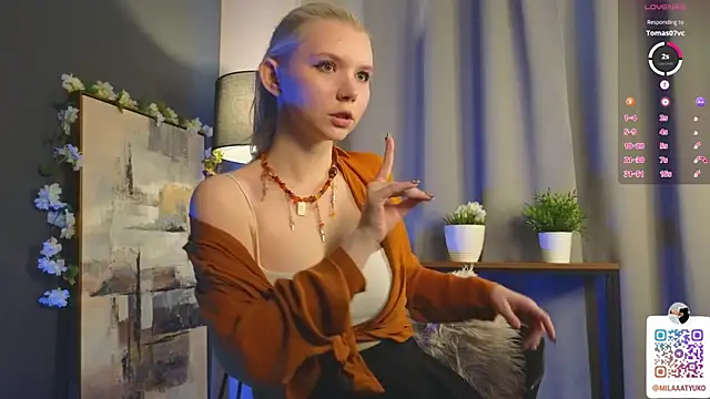 Snapshot of DaisyElmers chatting on 02-03-25, 05:29 DaisyElmers online show from 02-03-25, 05:29