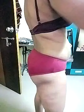 PayalSharmahot143 online show from 12-23-25, 01:58