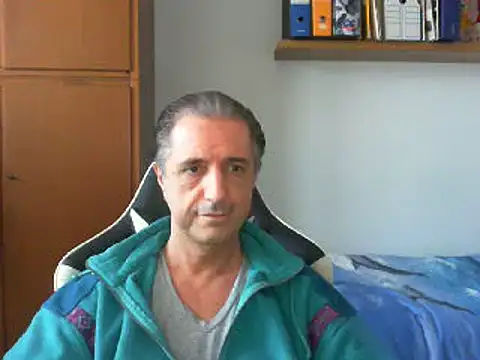 Snapshot of lliuk70mi chatting on 12-16-24, 02:49 lliuk70mi online show from 12-16-24, 02:49