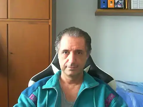 Snapshot of lliuk70mi chatting on 03-10-25, 12:59 lliuk70mi online show from 03-10-25, 12:59