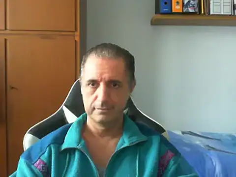 Snapshot of lliuk70mi chatting on 03-15-25, 12:13 lliuk70mi online show from 03-15-25, 12:13