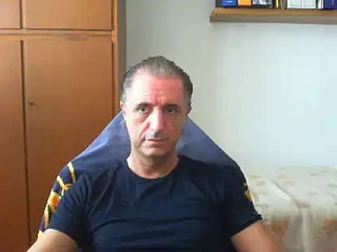 Snapshot of lliuk70mi chatting on 09-20-25, 01:34 lliuk70mi online show from 09-20-25, 01:34