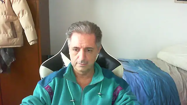 Snapshot of lliuk70mi chatting on 02-26-26, 03:44 lliuk70mi online show from 02-26-26, 03:44