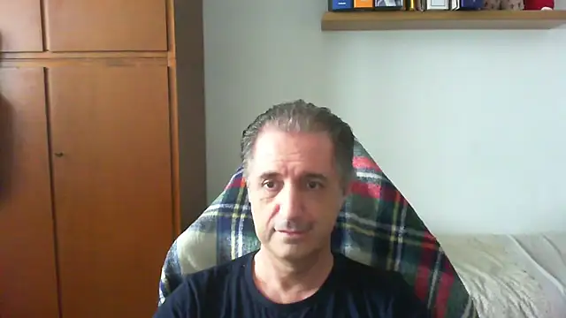 lliuk70mi online show from 04-19-26, 12:48