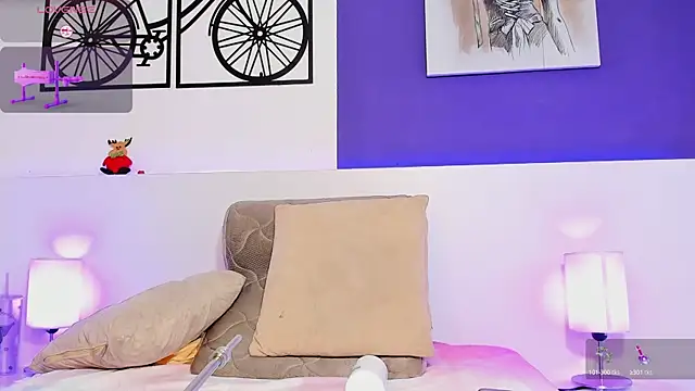 Izzy bellx online show from 01-07-25, 11:45