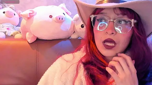 Snapshot of RedMeloddy chatting on 02-01-26, 02:21 RedMeloddy online show from 02-01-26, 02:21