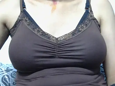 Snapshot of Thimiralagi chatting on 02-22-26, 04:05 Thimiralagi online show from 02-22-26, 04:05