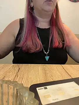 Popinasq online show from 10-25-25, 07:05