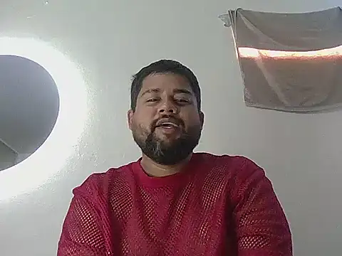 Snapshot of GABRIELGARCIA1313 chatting on 06-18-26, 02:21 GABRIELGARCIA1313 online show from 06-18-26, 02:21