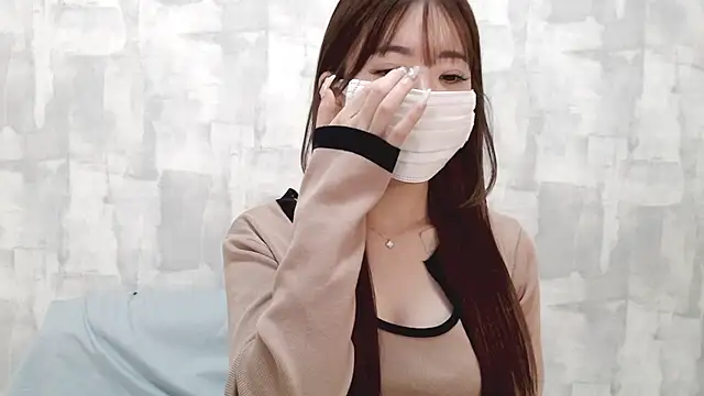 LOVE MOMO LOVE online show from 10-17-25, 11:46