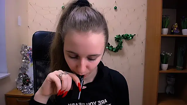 Snapshot of _Nicole_new chatting on 12-17-24, 12:54 Nicole new online show from 12-17-24, 12:54