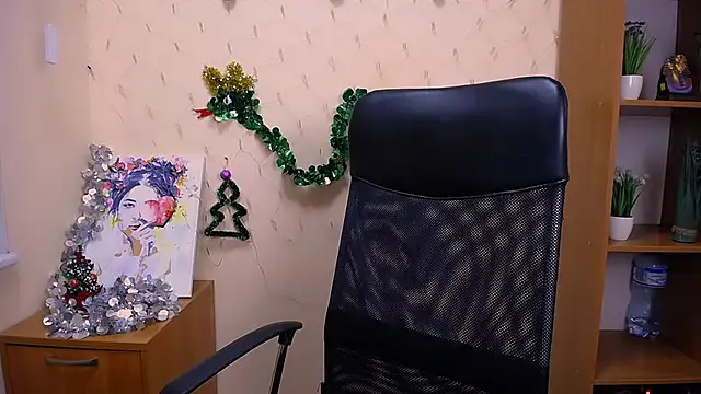 Snapshot of _Nicole_new chatting on 12-22-24, 12:05 Nicole new online show from 12-22-24, 12:05