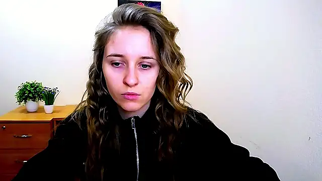 Snapshot of _Nicole_new chatting on 02-06-25, 12:16 Nicole new online show from 02-06-25, 12:16