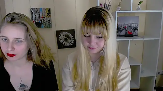 Snapshot of _Nicole_new chatting on 03-13-25, 05:18 Nicole new online show from 03-13-25, 05:18