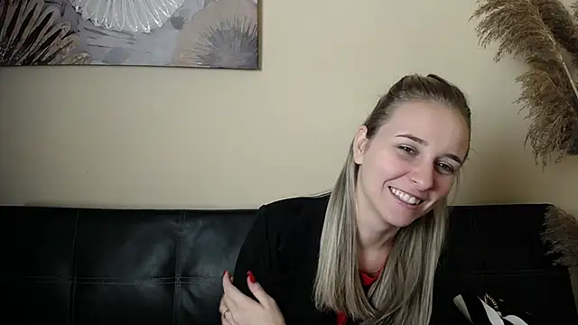 Snapshot of _Nicole_new chatting on 11-01-25, 10:50 Nicole new online show from 11-01-25, 10:50