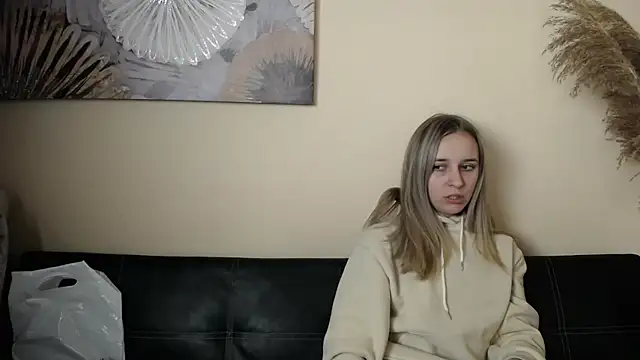 Snapshot of _Nicole_new chatting on 11-07-25, 11:32 Nicole new online show from 11-07-25, 11:32