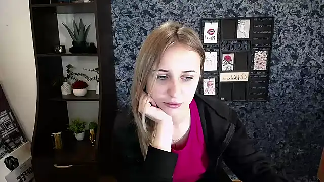 Snapshot of _Nicole_new chatting on 02-22-26, 12:47 Nicole new online show from 02-22-26, 12:47