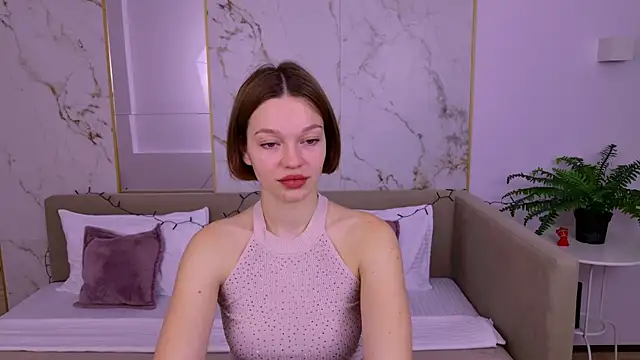 Snapshot of DanaLoved chatting on 12-17-24, 07:18 DanaLoved online show from 12-17-24, 07:18