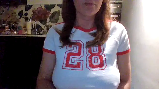 Nina24 online show from 02-28-25, 08:07