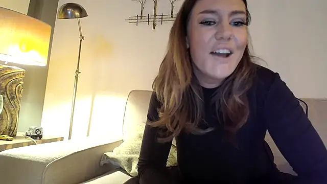 Nina24 online show from 03-15-25, 08:54