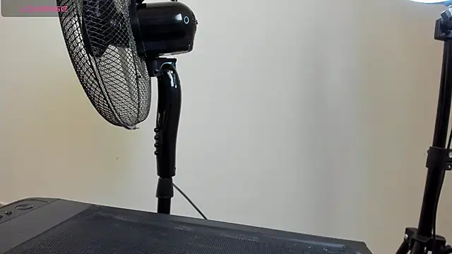 Snapshot of miaybabysone chatting on 01-21-25, 06:43 miaybabysone online show from 01-21-25, 06:43