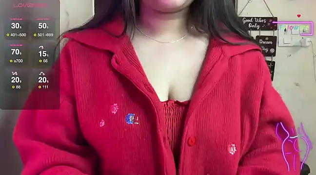 Snapshot of priyankaaa_ chatting on 12-11-24, 04:18 priyankaaa online show from 12-11-24, 04:18