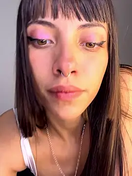 Snapshot of MiaGoth_ chatting on 05-17-26, 09:22 MiaGoth online show from 05-17-26, 09:22