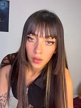 Snapshot of MiaGoth_ chatting on 06-07-26, 09:51 MiaGoth online show from 06-07-26, 09:51