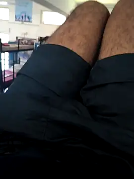 yourboy2000   online show from 10-08-25, 08:45