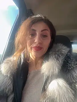 EmaSkyes online show from 11-24-25, 09:20