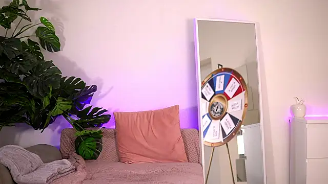 BelleSkye online show from 02-25-26, 04:11