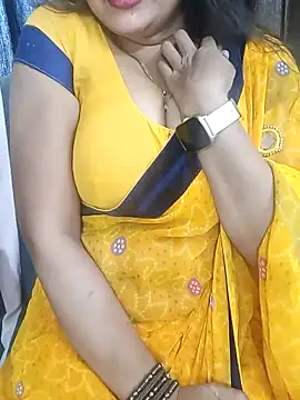 Snapshot of kaamuk_shweta chatting on 02-18-25, 07:54 kaamuk shweta online show from 02-18-25, 07:54