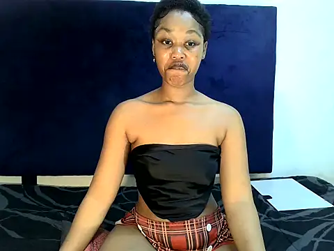 ReginaStar16 online show from 10-30-25, 05:46